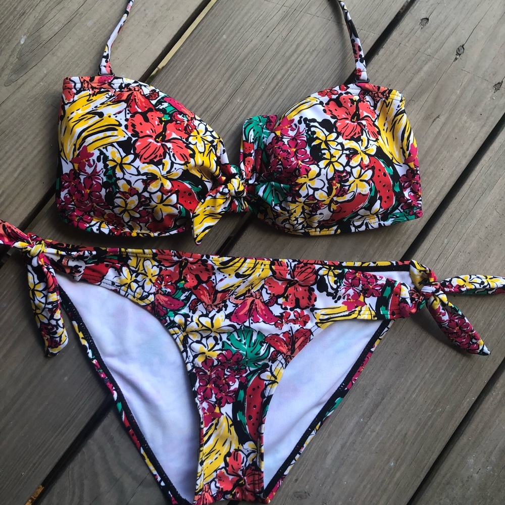☀️ Swim Suit
